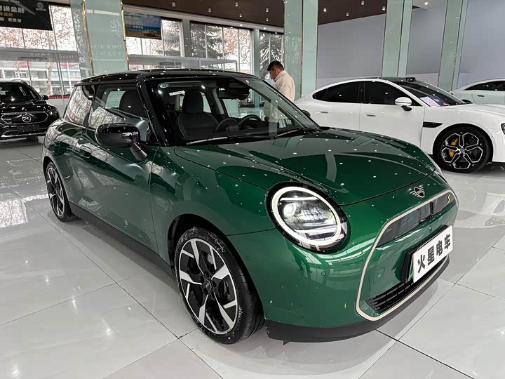 Фото 3 - Mini Cooper