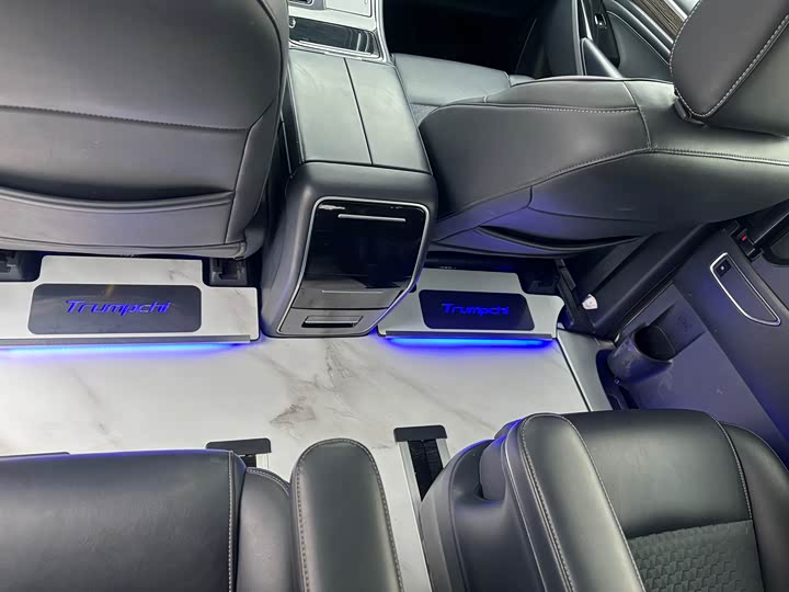 Фото 15 - GAC Trumpchi M8