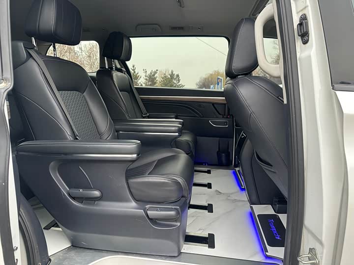 Фото 9 - GAC Trumpchi M8