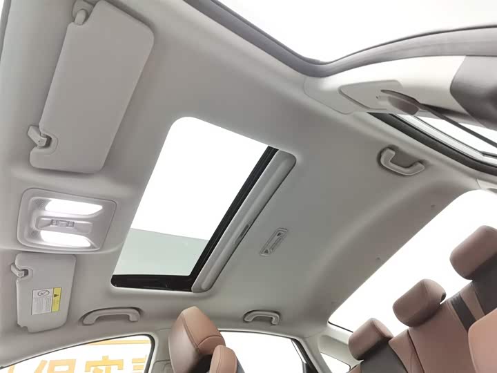 Фото 14 - Changan Eado Plus