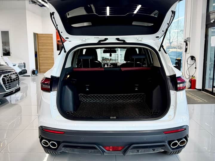 Фото 17 - Geely Coolray