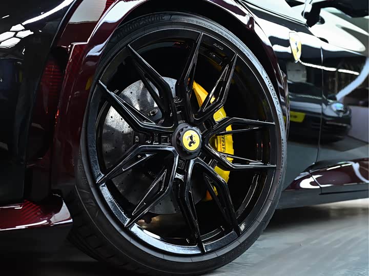 Фото 39 - Ferrari Purosangue