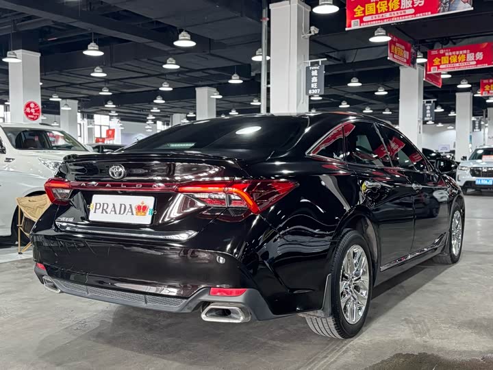 Фото 4 - Toyota Avalon