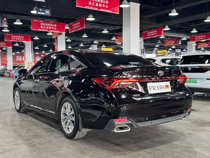 Фото 6 - Toyota Avalon