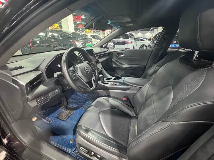 Фото 7 - Toyota Avalon