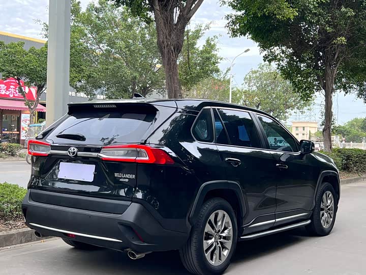 Фото 5 - Toyota Wildlander