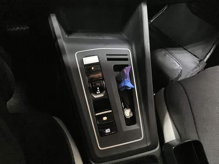 Фото 14 - Volkswagen Golf