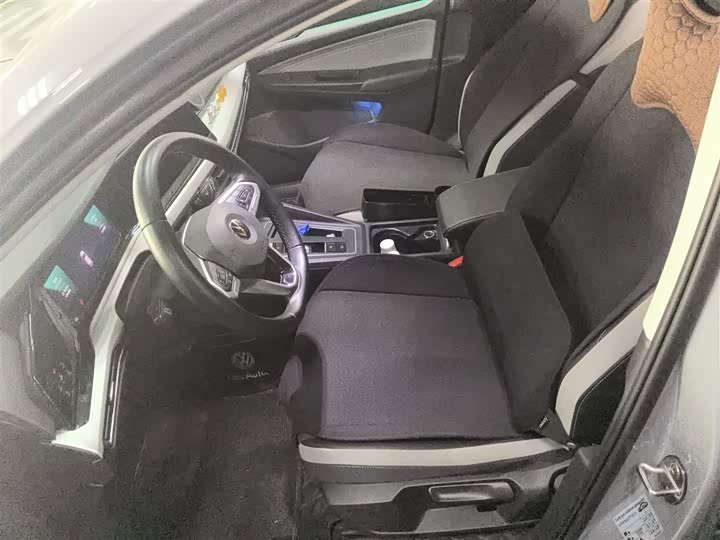 Фото 15 - Volkswagen Golf