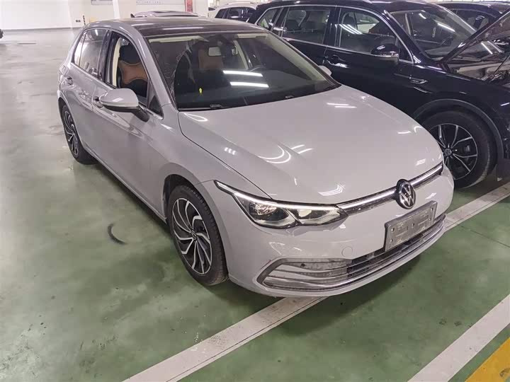 Фото 4 - Volkswagen Golf