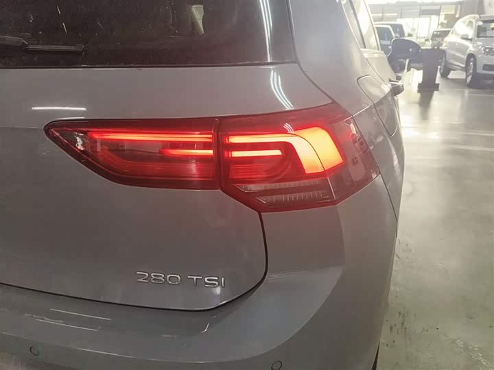 Фото 8 - Volkswagen Golf