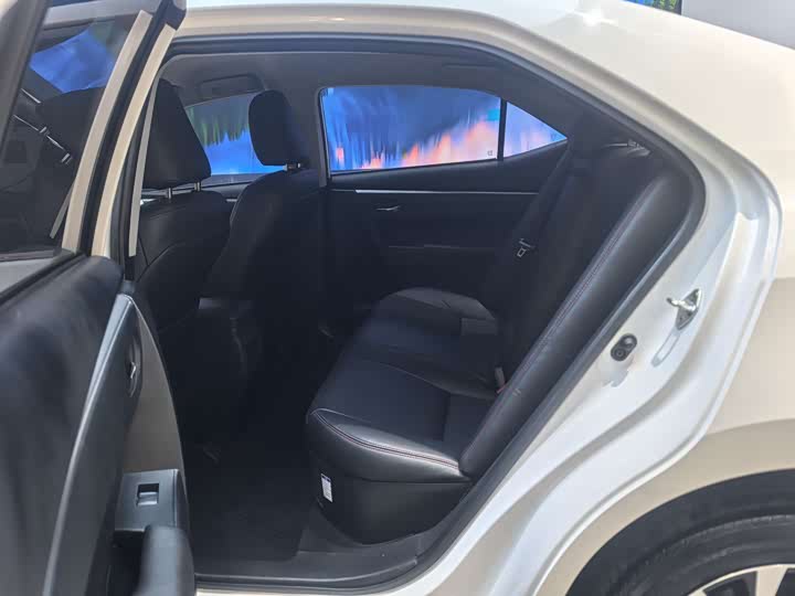 Фото 13 - Toyota Corolla Hybrid