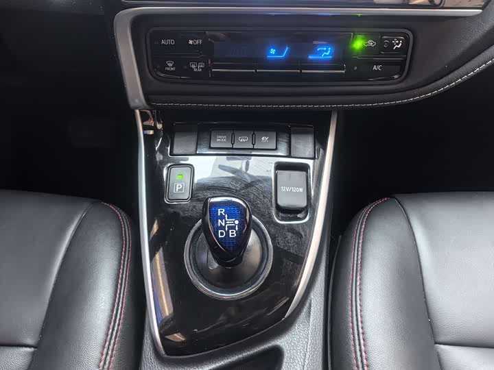 Фото 16 - Toyota Corolla Hybrid