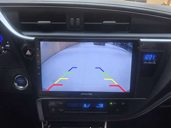 Фото 17 - Toyota Corolla Hybrid