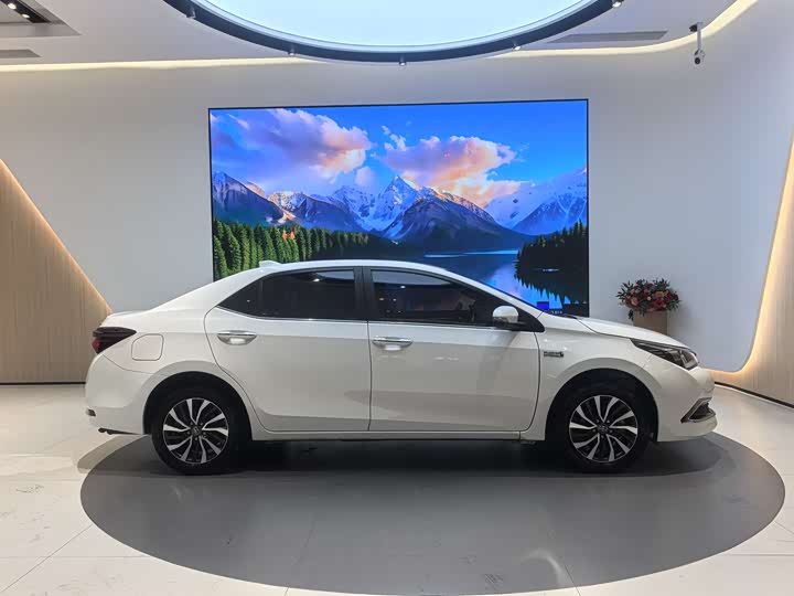 Фото 5 - Toyota Corolla Hybrid