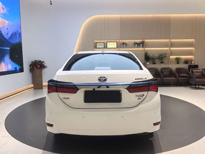 Фото 6 - Toyota Corolla Hybrid