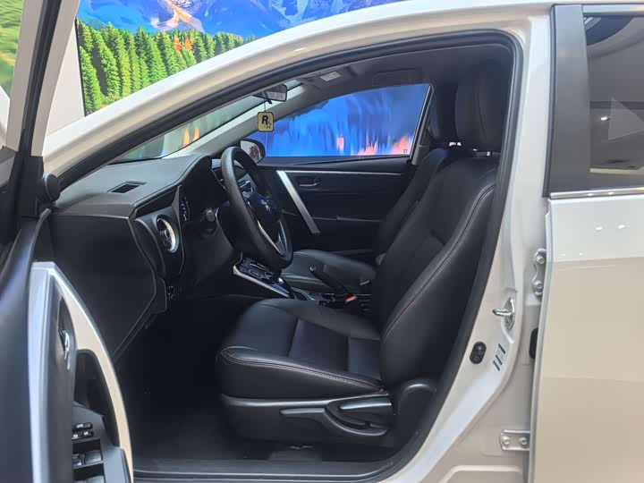 Фото 8 - Toyota Corolla Hybrid