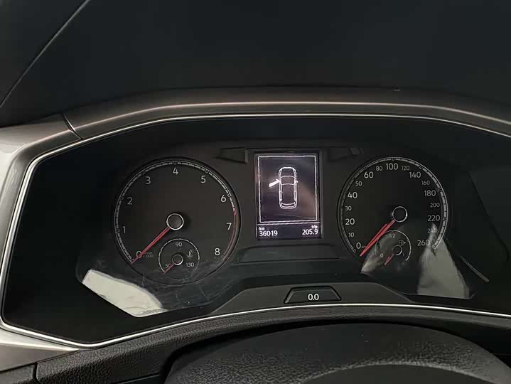 Фото 6 - Volkswagen T-Roc