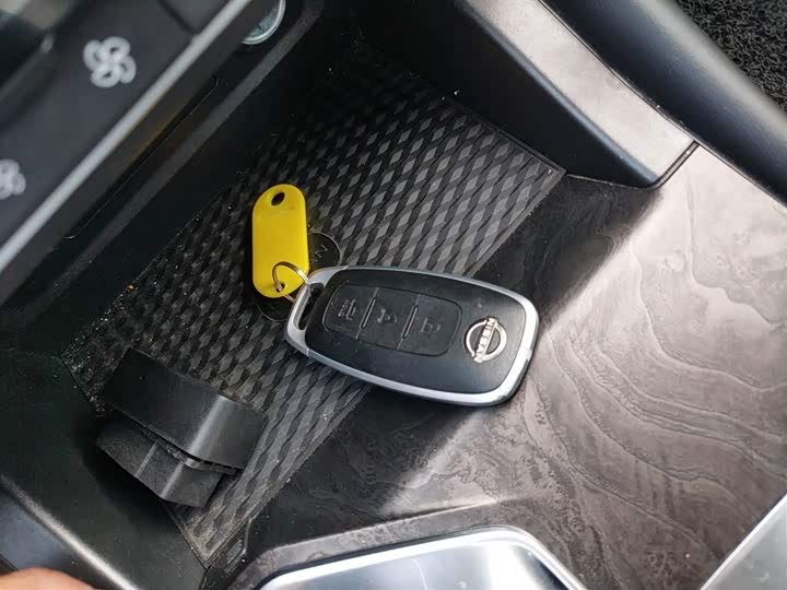 Фото 11 - Nissan Teana