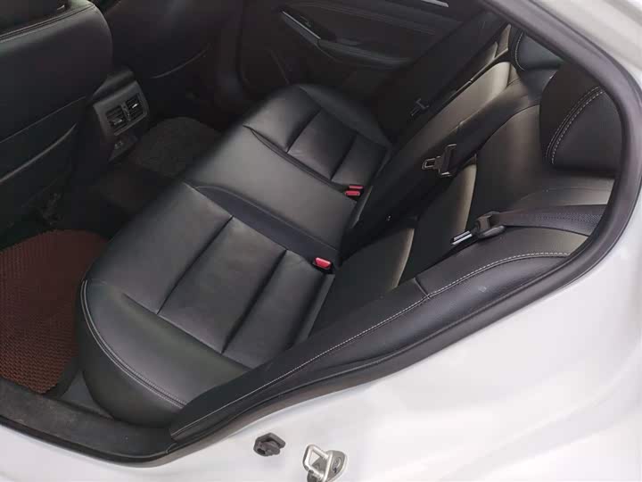 Фото 14 - Nissan Teana