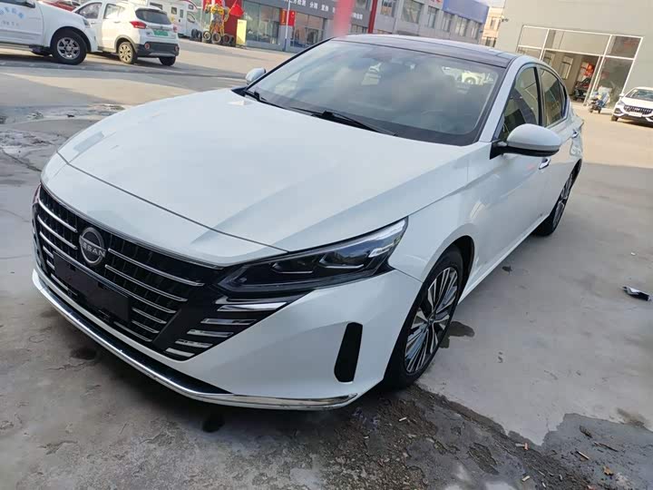 Фото 2 - Nissan Teana