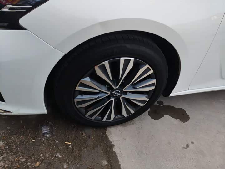 Фото 25 - Nissan Teana