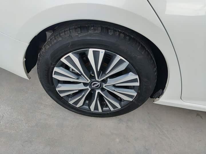 Фото 26 - Nissan Teana