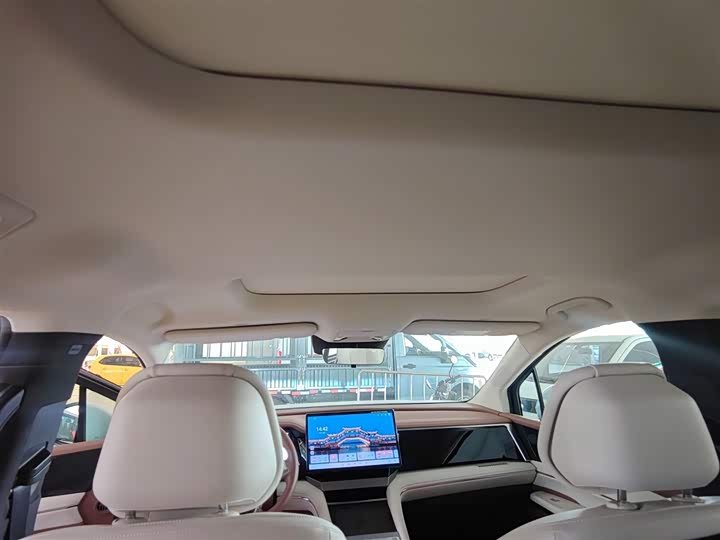 Фото 18 - BYD Xia