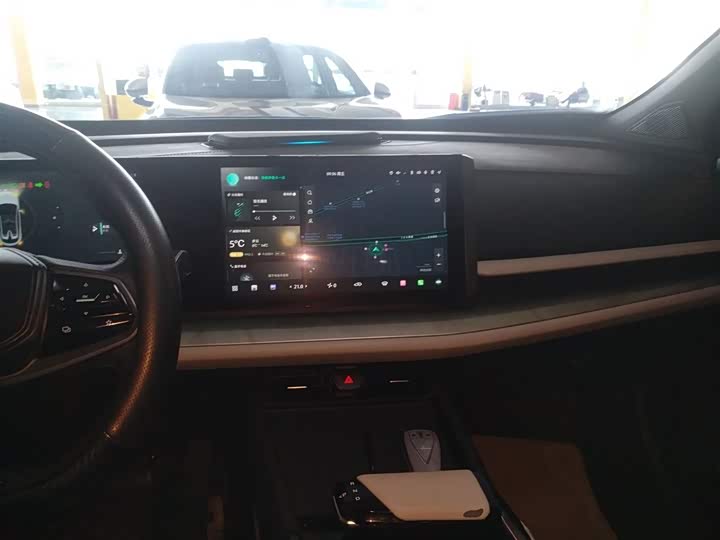 Фото 10 - Changan UNI-T