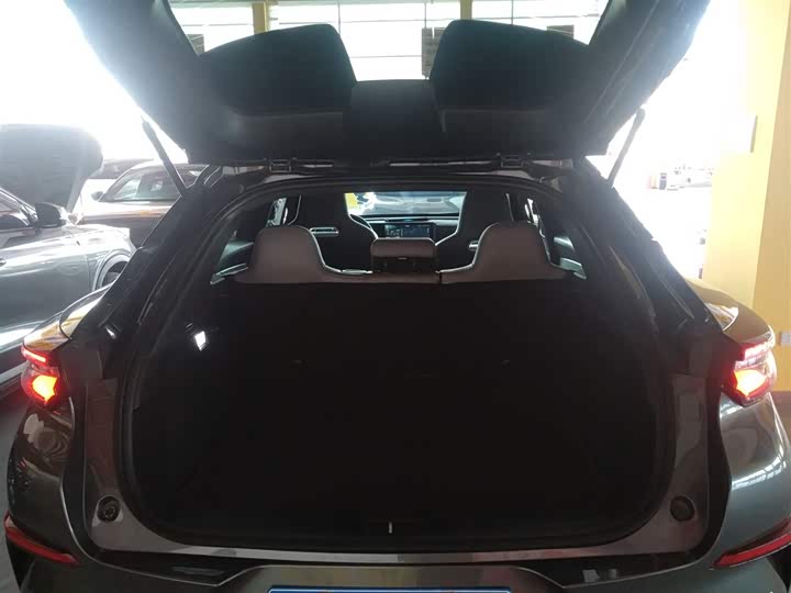 Фото 19 - Changan UNI-T