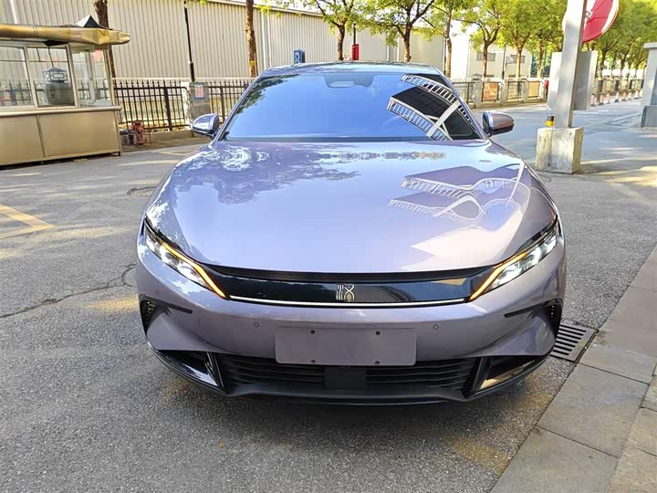 Фото 3 - BYD Han