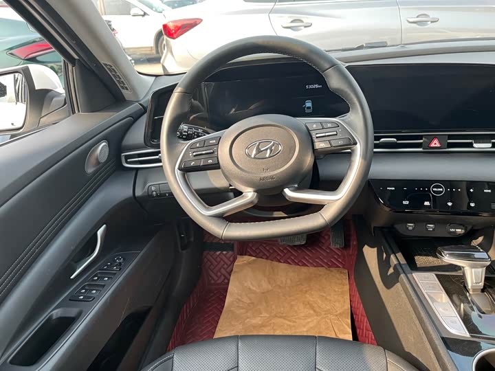 Фото 8 - Hyundai Elantra N line