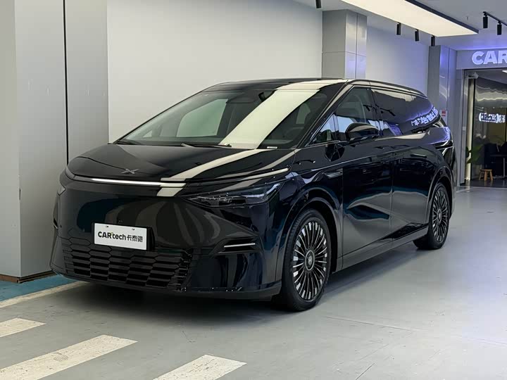 Фото 1 - XPeng X9