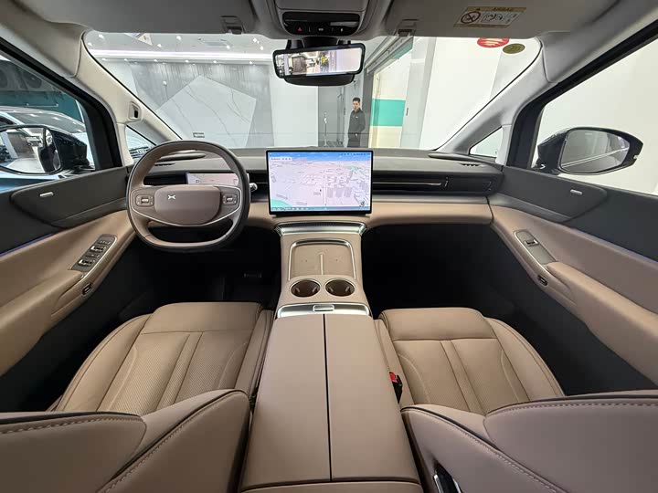 Фото 11 - XPeng X9