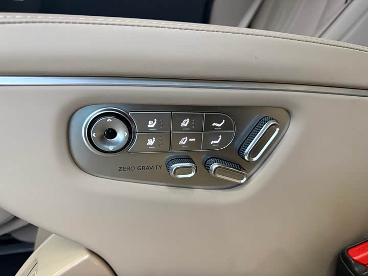 Фото 14 - XPeng X9