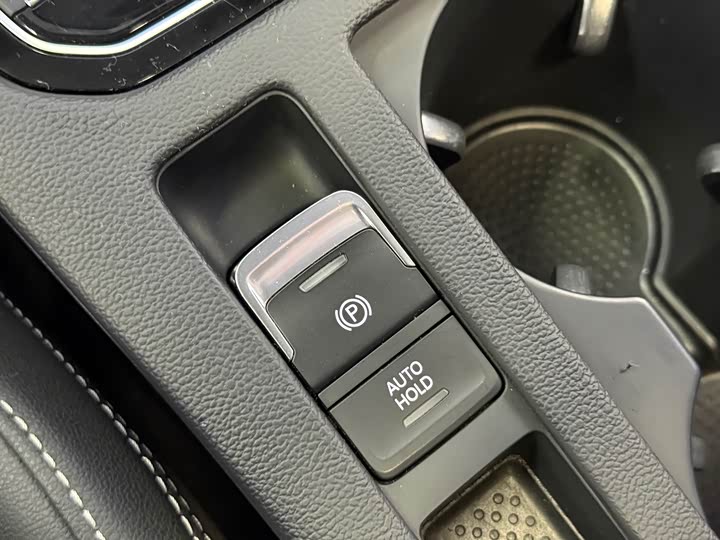 Фото 12 - Volkswagen Magotan