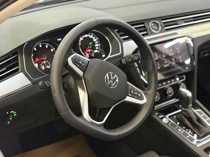 Фото 7 - Volkswagen Magotan