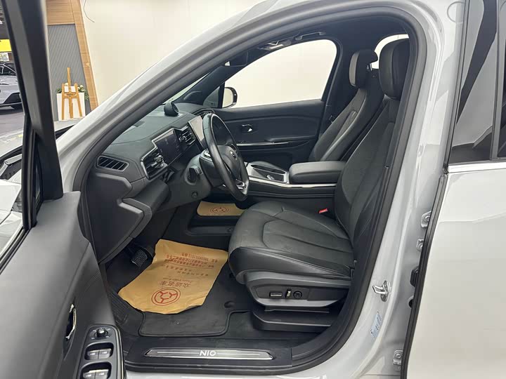 Фото 5 - Nio EC6