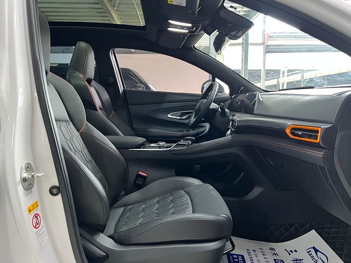 Фото 13 - Changan UNI-T