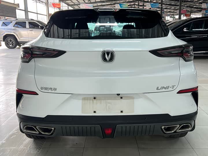 Фото 19 - Changan UNI-T