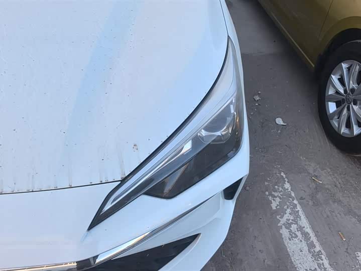 Фото 5 - Roewe i5