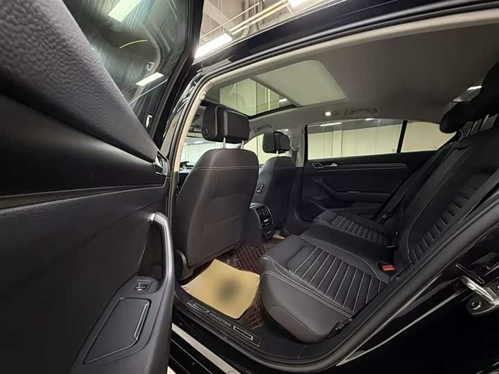 Фото 10 - Volkswagen Magotan