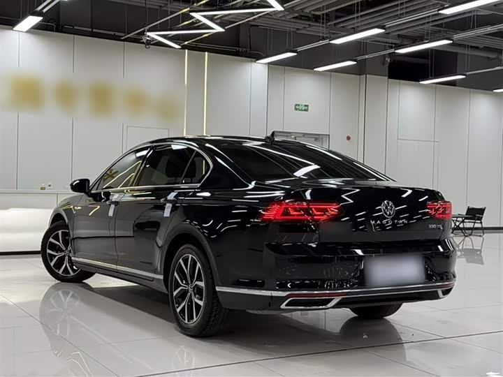 Фото 5 - Volkswagen Magotan