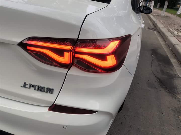 Фото 8 - Chevrolet Monza