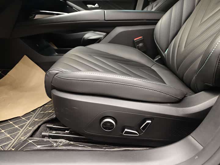 Фото 11 - Changan Deepal SL03