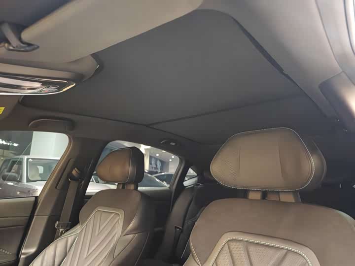 Фото 13 - Changan Deepal SL03