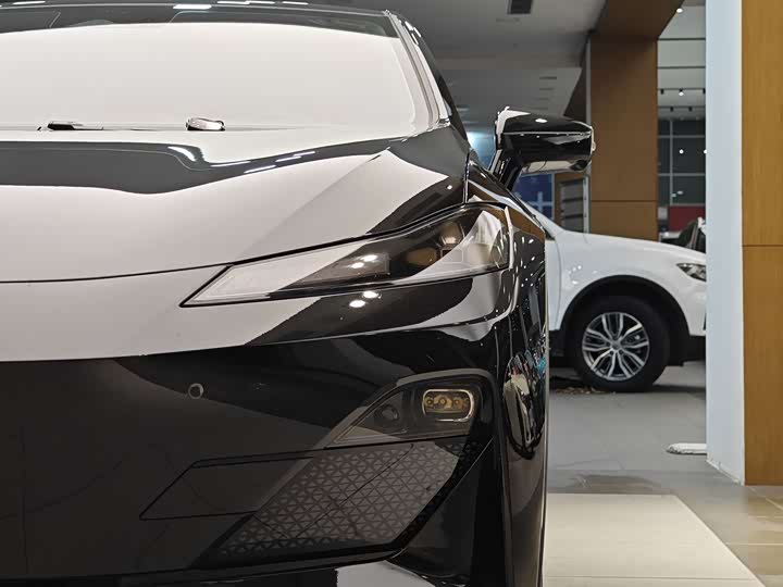 Фото 2 - Changan Deepal SL03