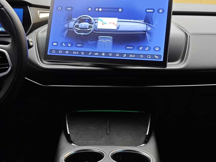 Фото 20 - Changan Deepal SL03