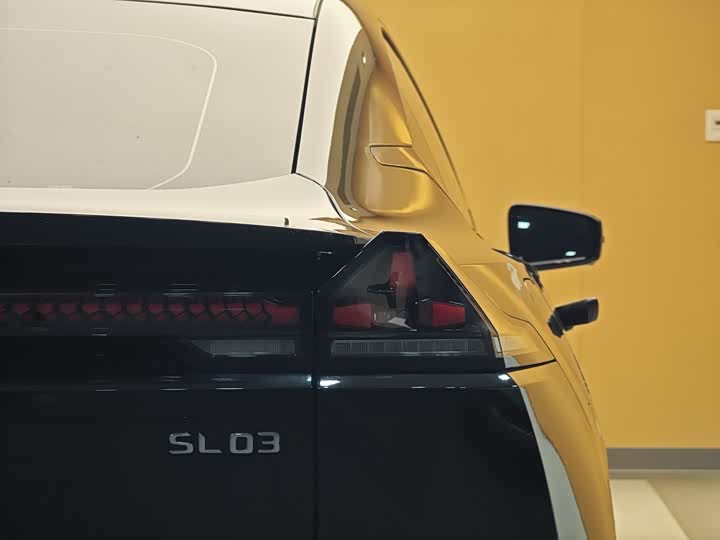 Фото 26 - Changan Deepal SL03