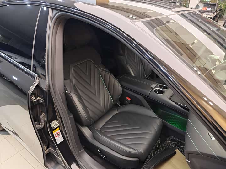 Фото 32 - Changan Deepal SL03