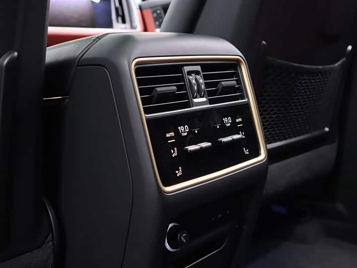 Фото 23 - Porsche Cayenne